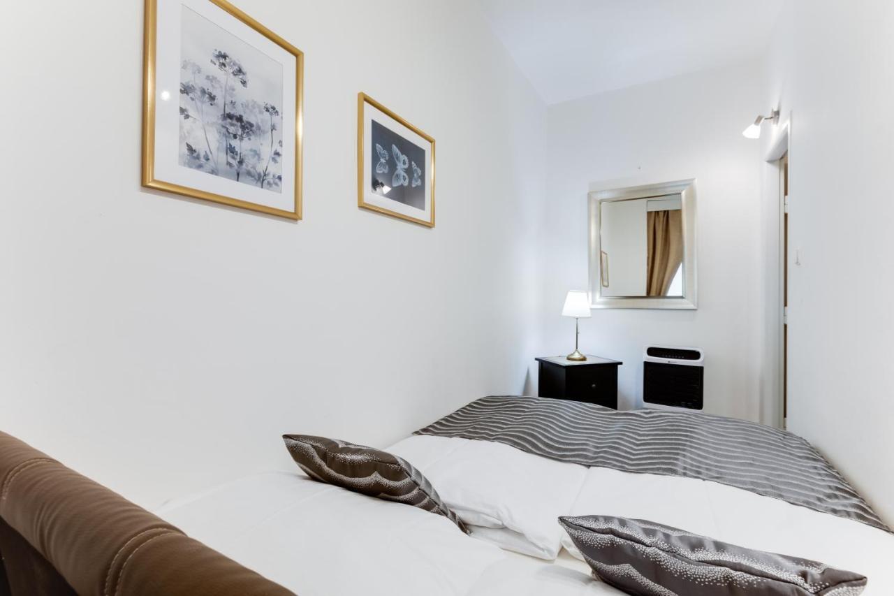 Exclusive Riverside Apartment In The Heart Of Praga Exterior foto