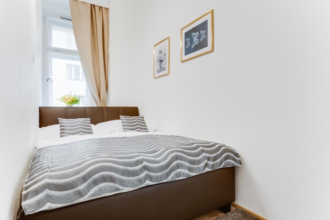 Exclusive Riverside Apartment In The Heart Of Praga Exterior foto