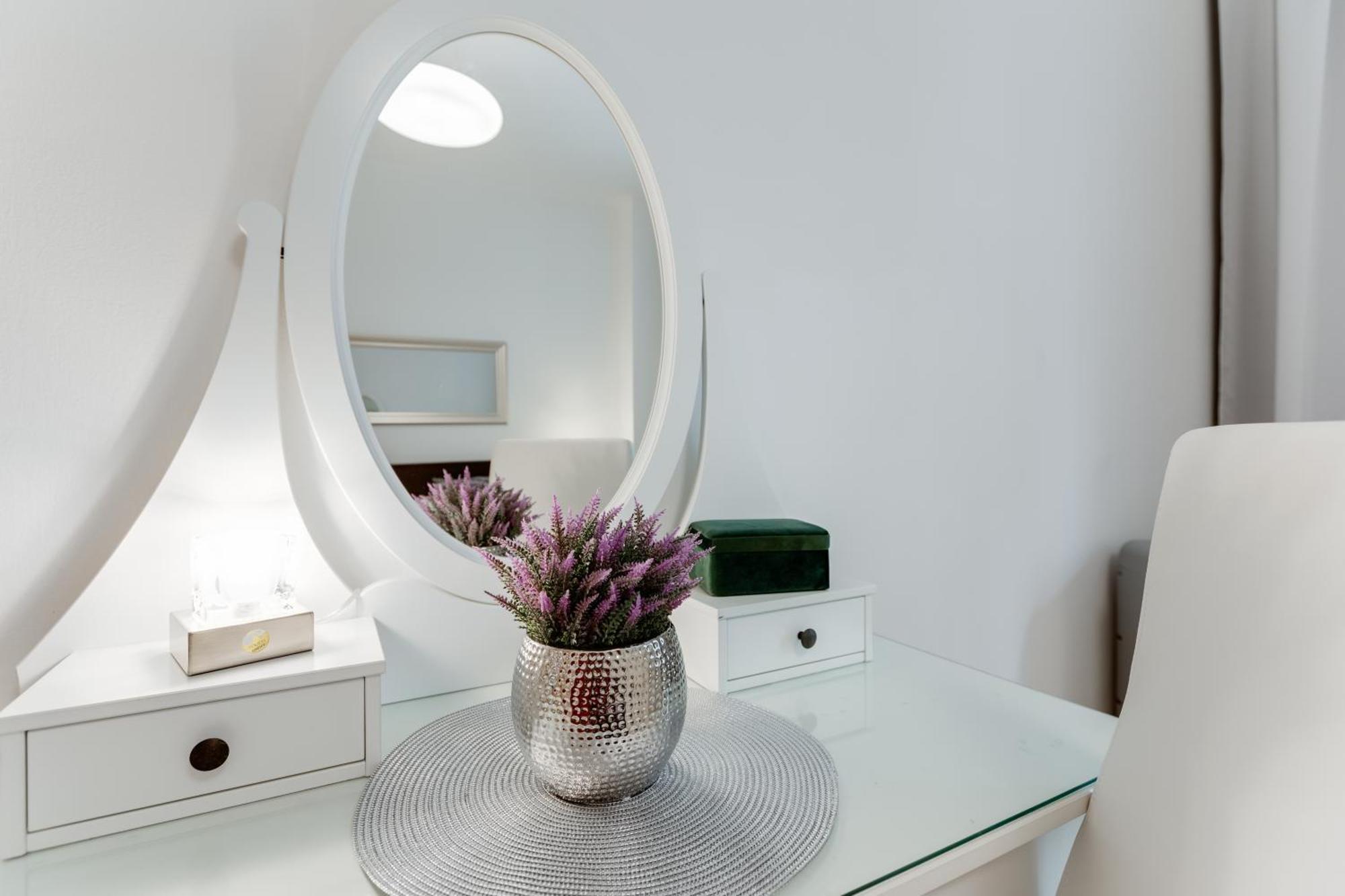 Exclusive Riverside Apartment In The Heart Of Praga Exterior foto