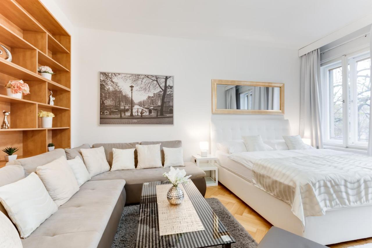 Exclusive Riverside Apartment In The Heart Of Praga Exterior foto