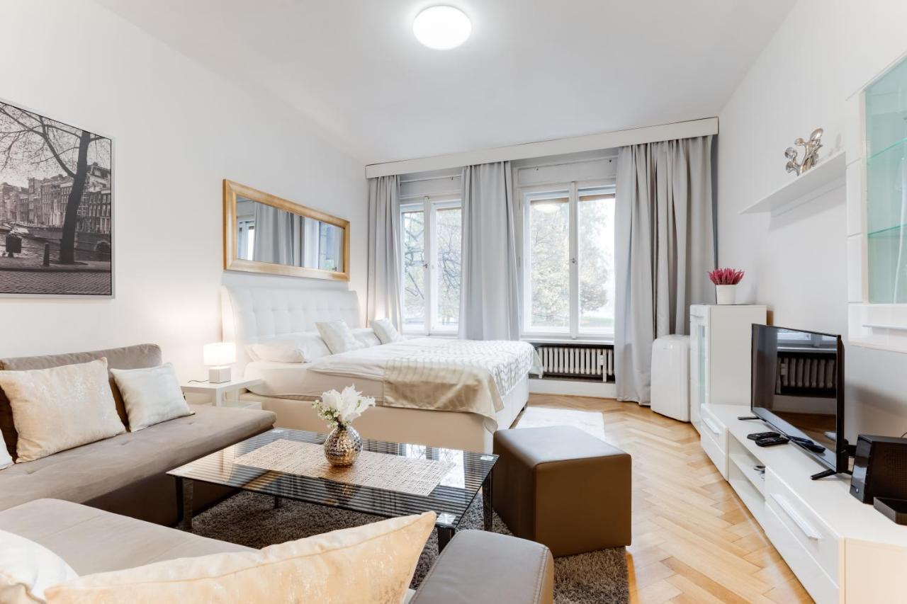 Exclusive Riverside Apartment In The Heart Of Praga Exterior foto