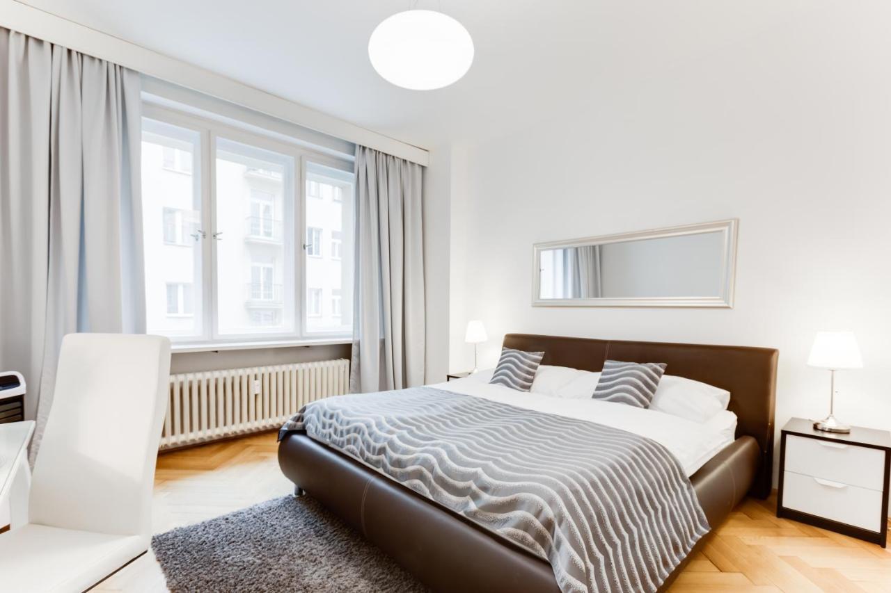 Exclusive Riverside Apartment In The Heart Of Praga Exterior foto